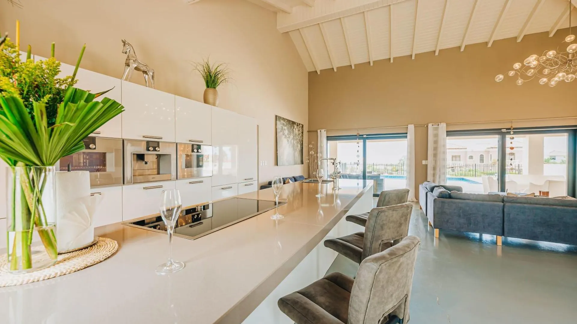Sea Breeze Villa - Located Within Tierra Del Sol Palm Beach Aruba
