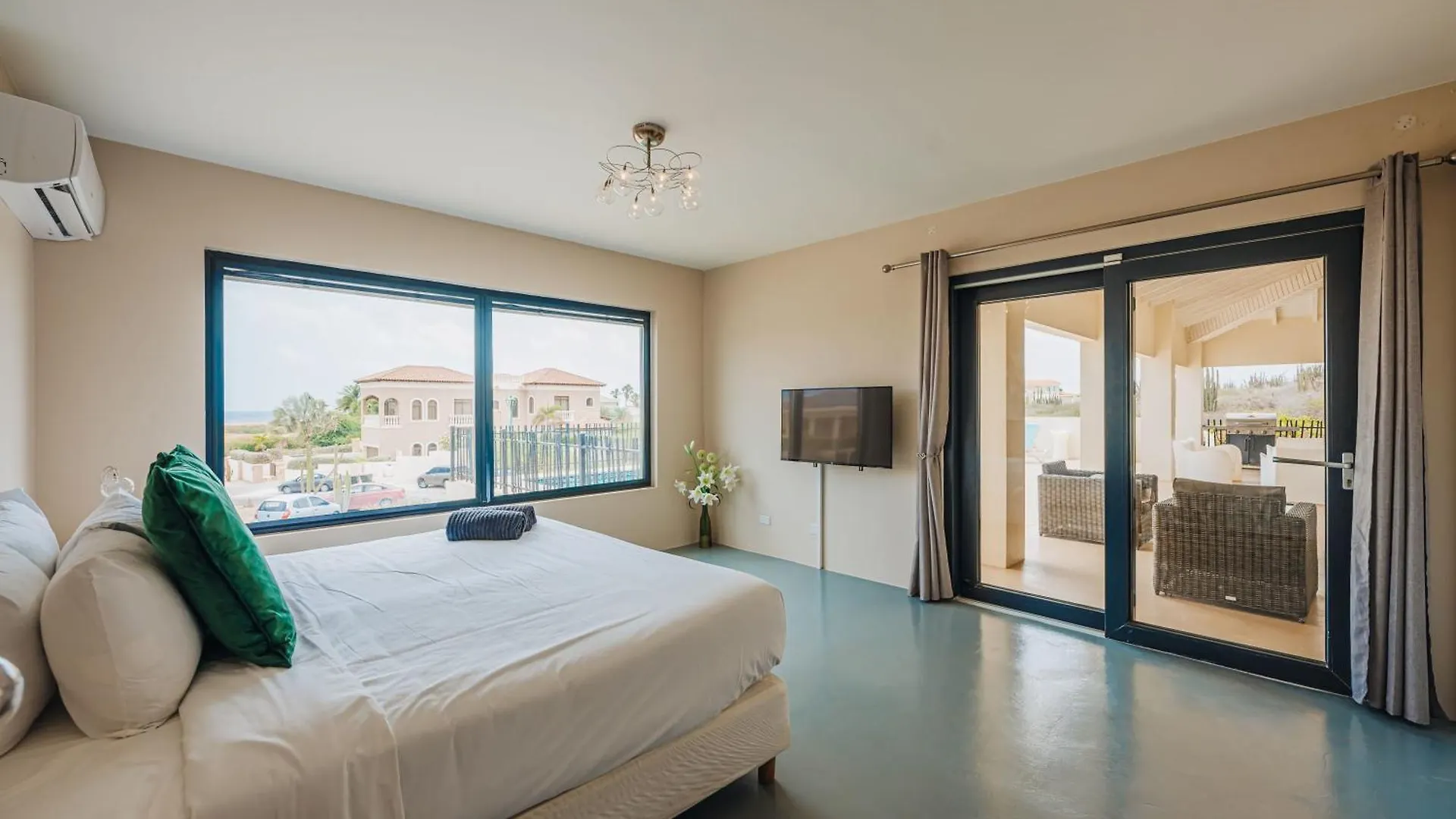 Sea Breeze Villa - Located Within Tierra Del Sol Palm Beach